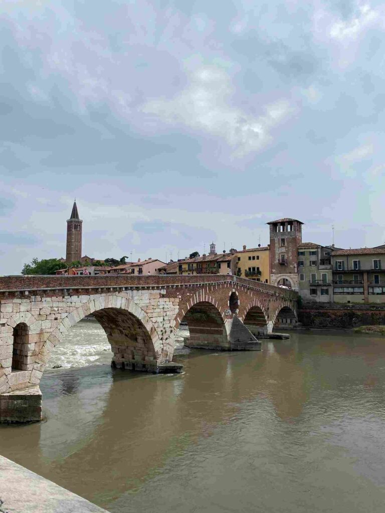 Escape into Verona's Beauty: A Gallery of Breathtaking Images 6 Ponte di Castelvecchio